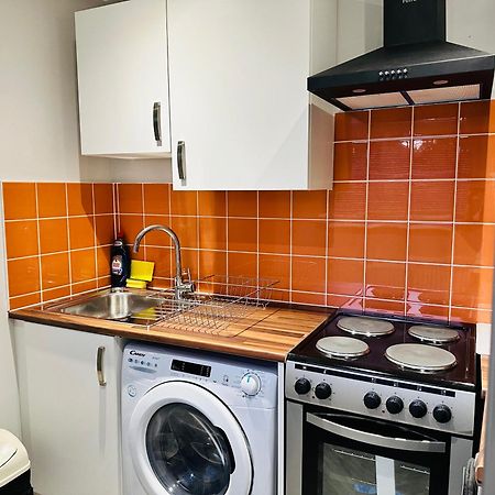 Comfy Studio Flat And Workspace Near Ashton-U-Lyne Station Stalybridge Eksteriør billede