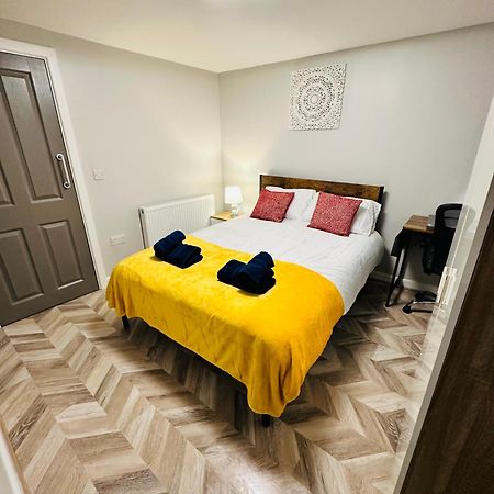 Comfy Studio Flat And Workspace Near Ashton-U-Lyne Station Stalybridge Eksteriør billede