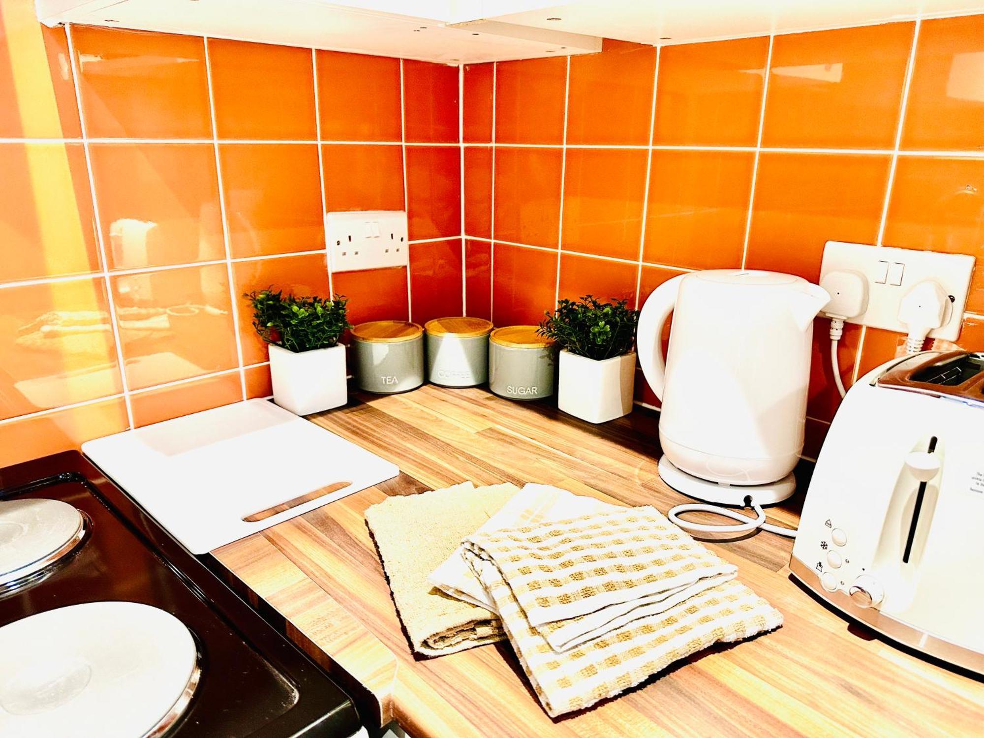 Comfy Studio Flat And Workspace Near Ashton-U-Lyne Station Stalybridge Eksteriør billede