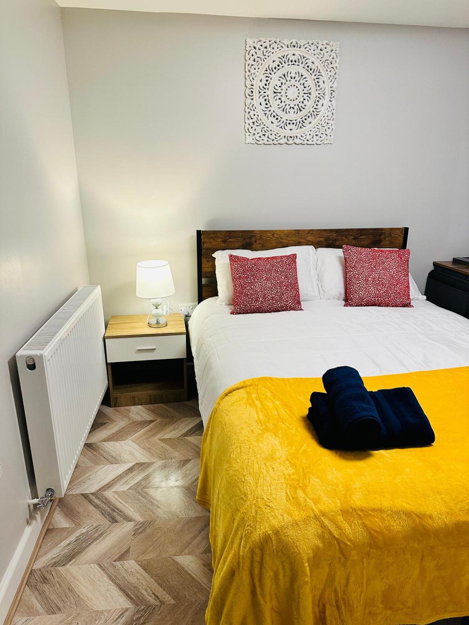 Comfy Studio Flat And Workspace Near Ashton-U-Lyne Station Stalybridge Eksteriør billede